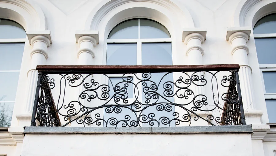 Balconies & railings