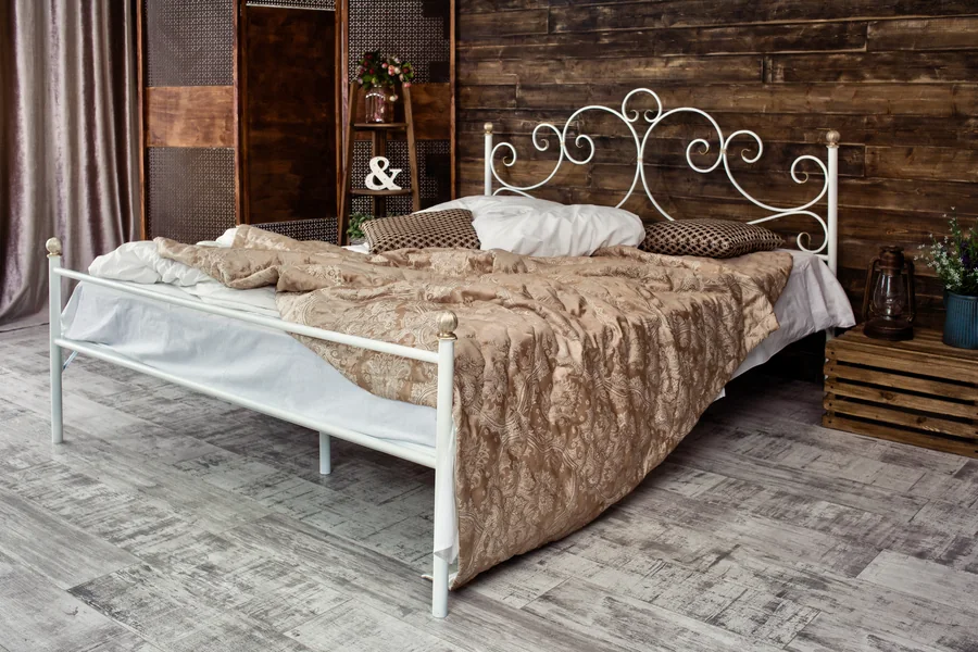 Beds & furniture