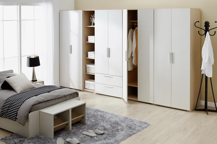 Wardrobes & sliding wardrobes