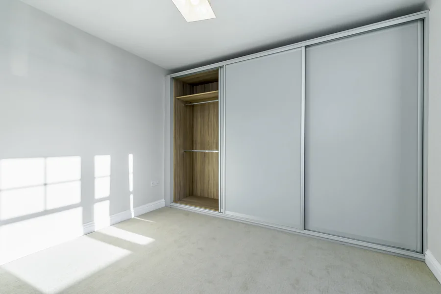Wardrobes & sliding wardrobes