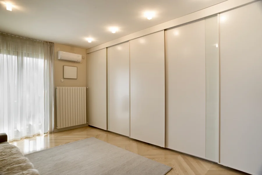 Wardrobes & sliding wardrobes