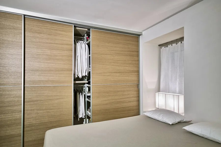 Wardrobes & sliding wardrobes