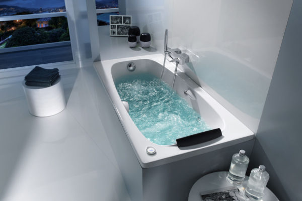 Bath Roca Sureste bathtub